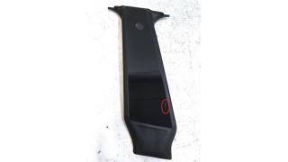 7 ASY - B-PILLAR APPLIQUE - RH.damage Tesla model Y 1506886-00-D