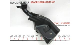 11 Tesla model 3 windshield washer reservoir 1090850-00-F