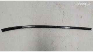 Retaining strip, B-pillar, left BMW I3 51447305129