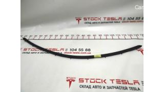 3 Rear rubber hood seal Tesla model S REST 1060710-00-A