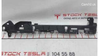 10 Luggage compartment panel guide left Tesla model X 1080708-00-C