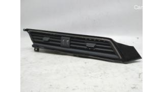 Front panel deflector central double assembly Audi E-tron 4KL820951A