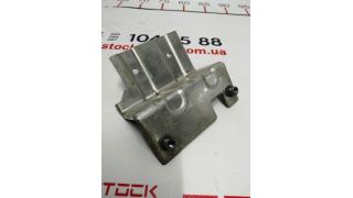 31 Tesla model S chiller bracket 1003762-00-A