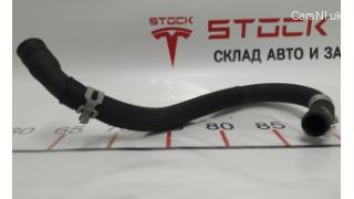 19 Cooling hose 4-way valve-pump Tesla model X 1032197-00-G