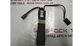 4 Passenger seat belt buckle Tesla model S 1013123-03-B