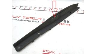 4 Rear molding (fin) engine protection left small with damage Tesla mo