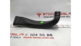 Trunk air duct rear right Tesla model X 1055697-00-B