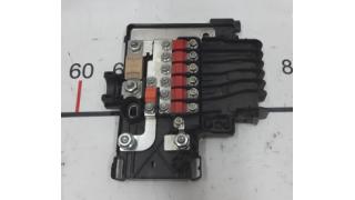 3 Fuse box Tesla model S 1013272-00-F