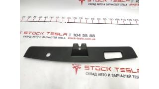 4 ASY,LIFT GATE TRIM-LOWER MX Tesla model X 1037897-39-E