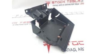 34 Main monitor support arm Tesla model S, model S REST 1002273-00-C