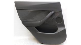 1 DOOR TRIM ASY, RR LH, LHD with bl. reg. glass and dynam. PREM BLACK 