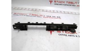 10 ASY, RIGHT HAND REAR SILL BRACKET Tesla model X 1056097-00-B