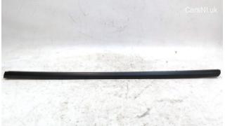 FRONT DOOR OUTER BELT ASSEMBLY LEFT HAND BLACK Tesla model Y 1495712-0