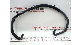 22 Cooling tube (charger) Tesla model S 1006252-00-F